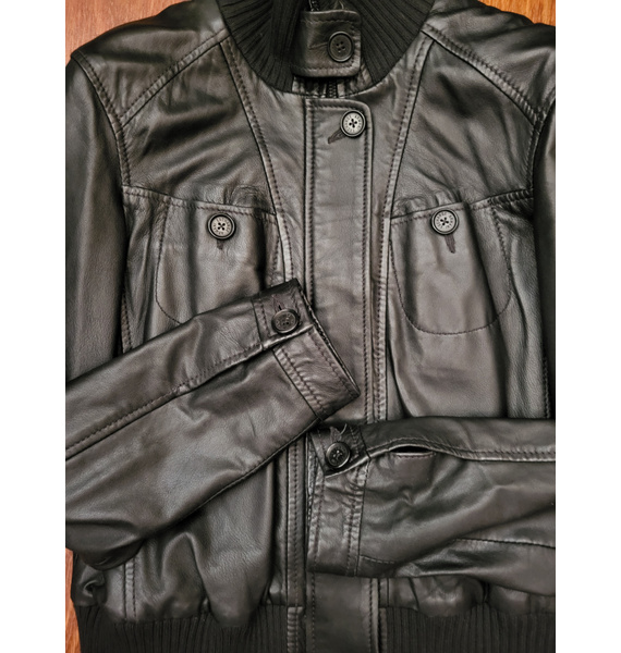 Куртка • Armani Exchange • Черный