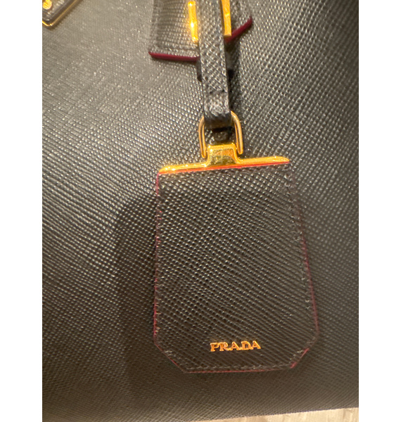 Сумка • Prada • Черный