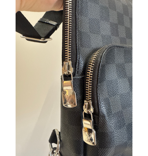 Сумка • Louis Vuitton • Черный