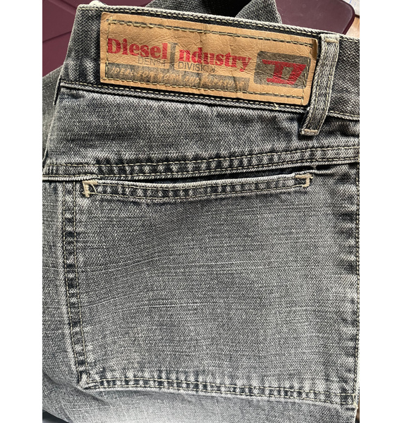 Джинсы • Diesel • Серый