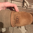 Ботинки • UGG • Бежевый