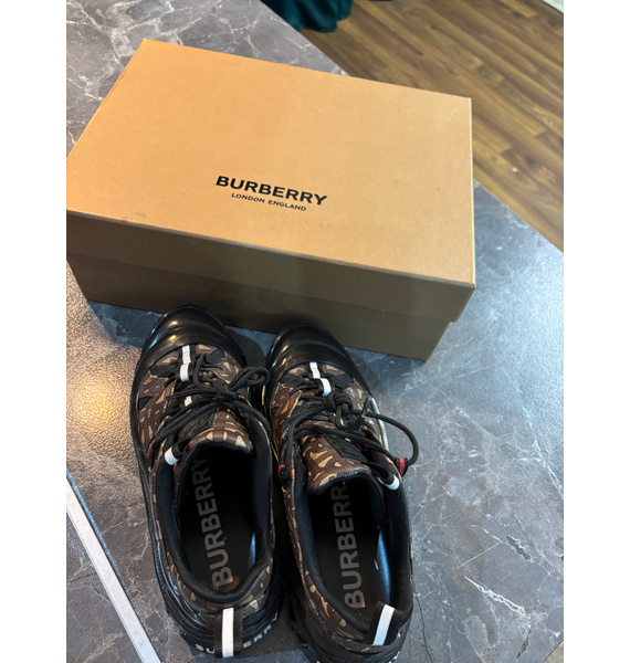 Кроссовки • Burberry • Коричневый