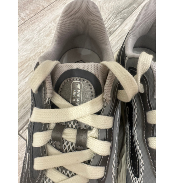 Кроссовки • New Balance • Серый