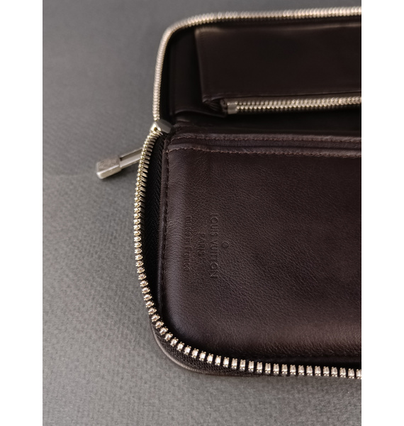 Кошелек • Louis Vuitton • Черный