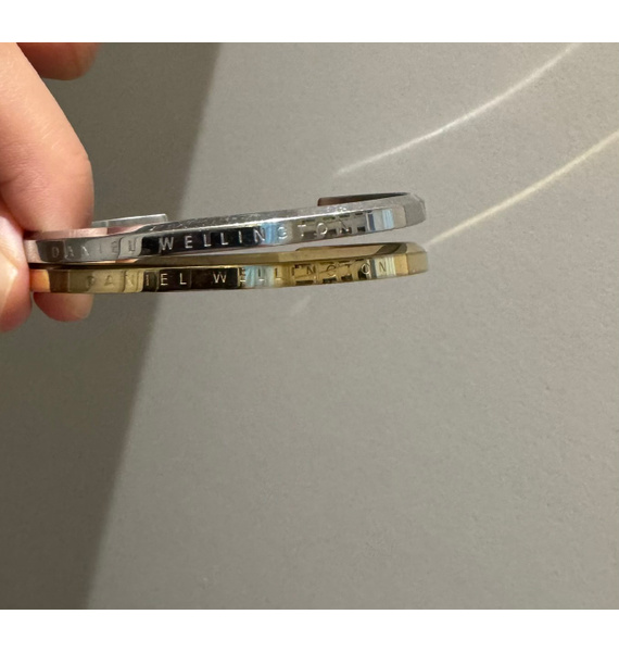 Часы • Daniel Wellington • Золотой