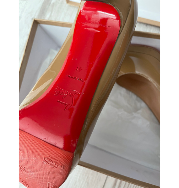 Туфли • Christian Louboutin • Бежевый