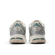 Кроссовки • New Balance • Серебряный