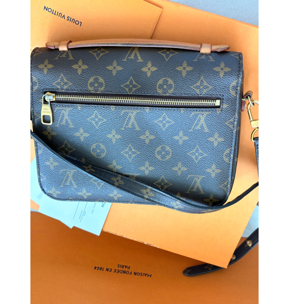 Сумка • Louis Vuitton • Коричневый