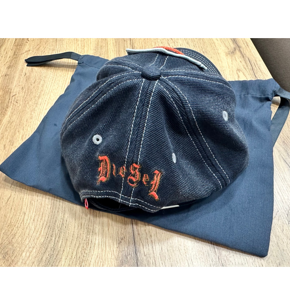 Кепка • Diesel • Черный