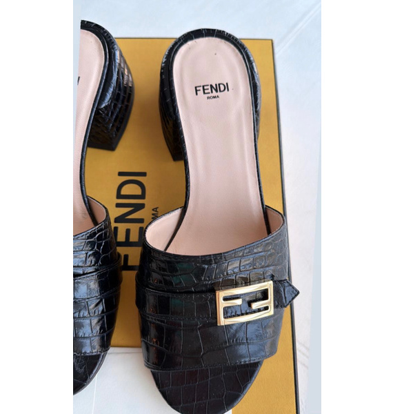 Босоножки • Fendi • Мульти