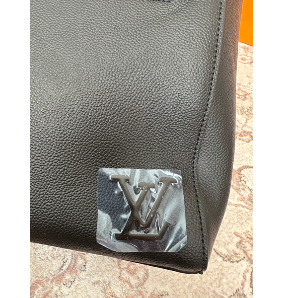 Рюкзак • Louis Vuitton • Черный