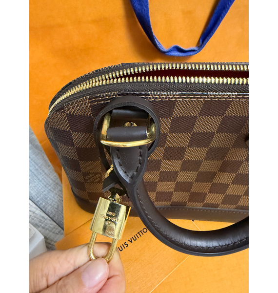 Сумка • Louis Vuitton • Коричневый