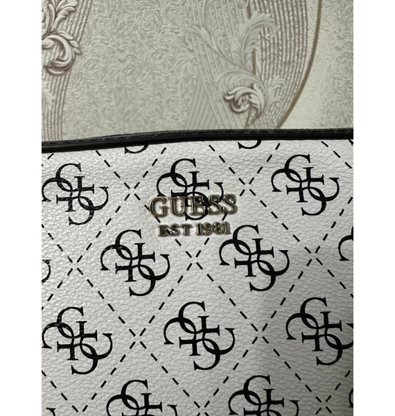 Сумка • GUESS • Черный