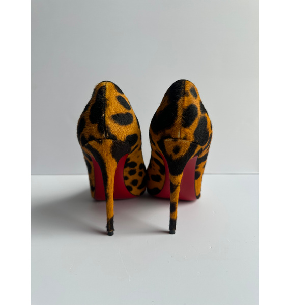 Туфли • Christian Louboutin • Горчичный
