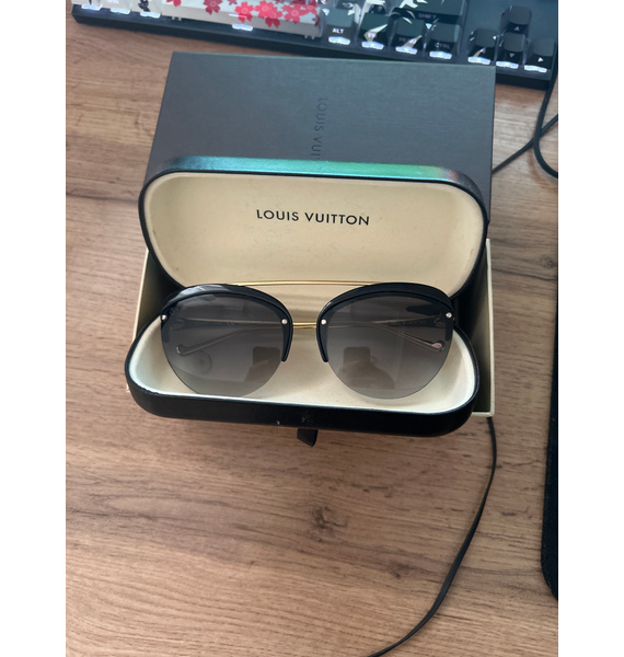 Часы • Louis Vuitton • Черный