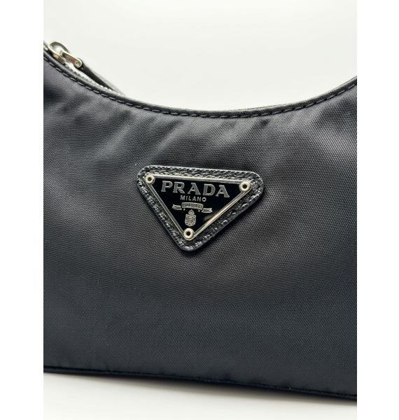 Сумка • Prada • Черный