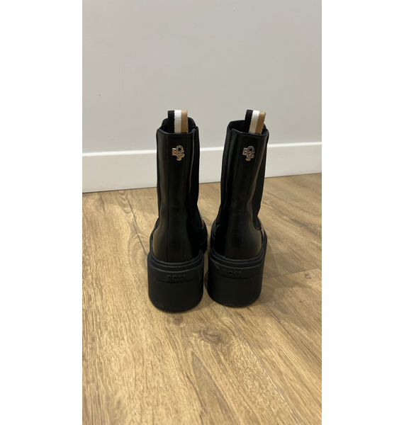 Ботинки • BOSS • Черный