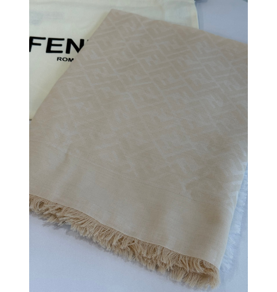 Палантин • Fendi • Бежевый