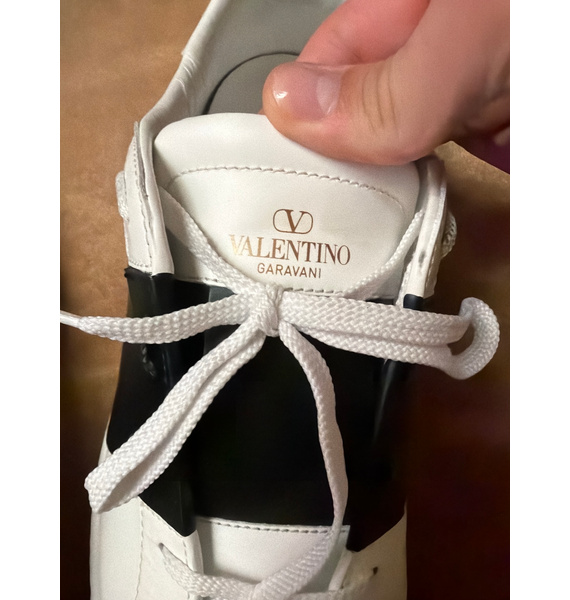 Кроссовки • Valentino Garavani • Белый