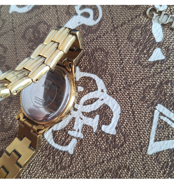 Часы • GUESS • Золотой