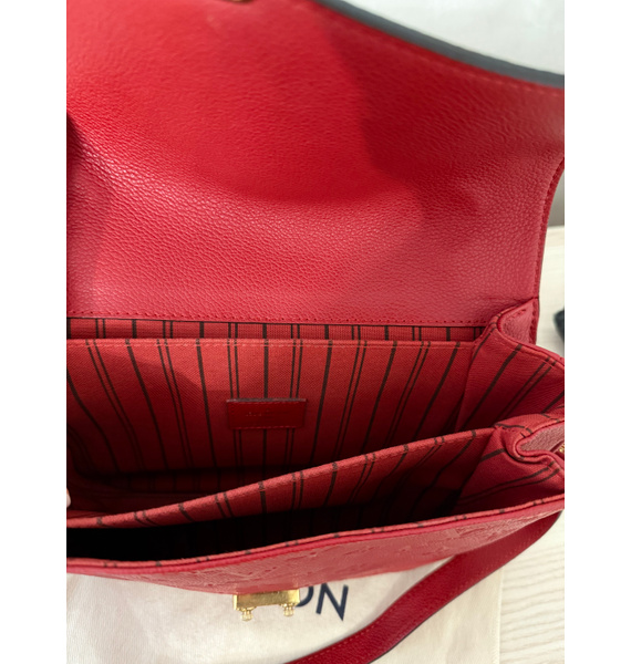 Сумка • Louis Vuitton • Красный