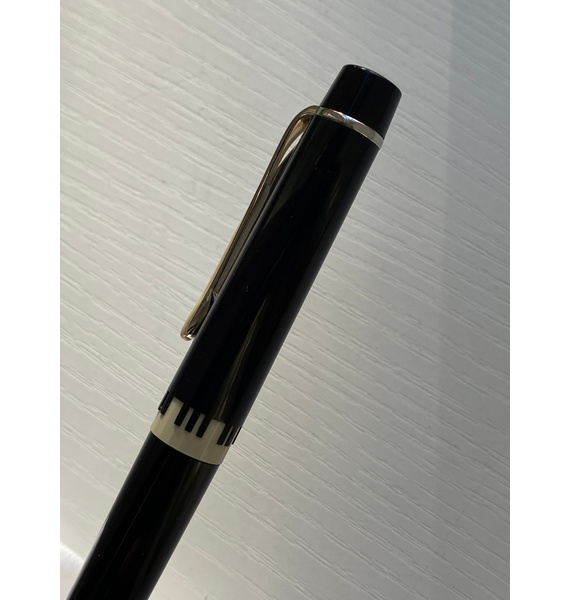 Ручка • Montblanc • Черный