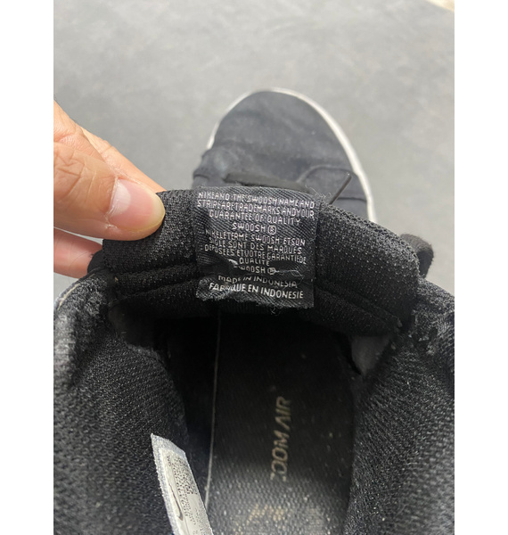 Кроссовки • Nike • Черный