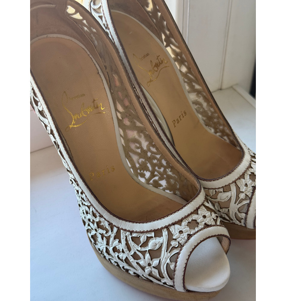 Туфли • Christian Louboutin • Белый