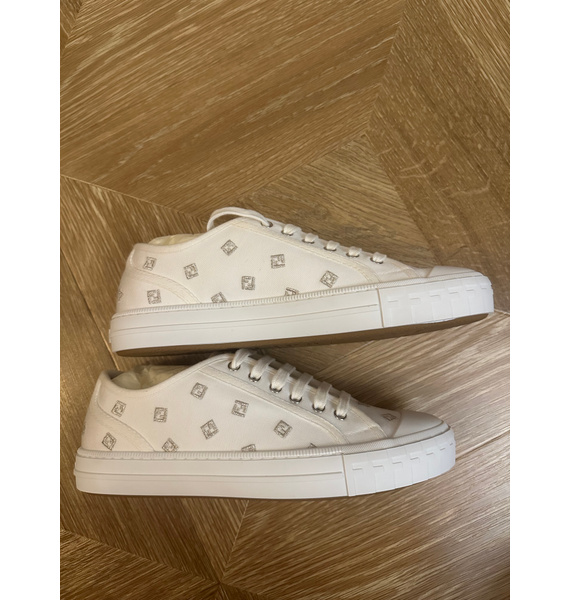 Кроссовки • Fendi • Белый