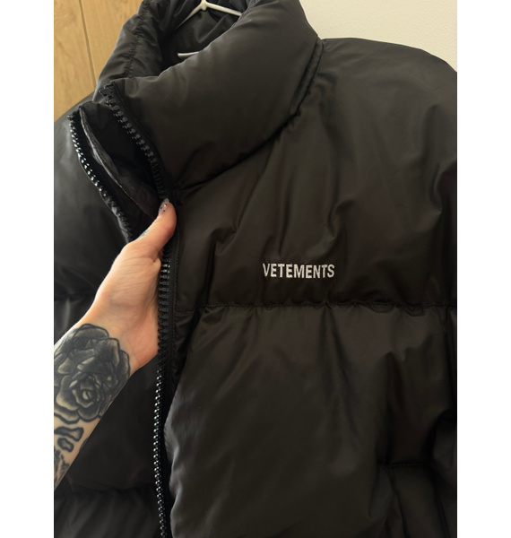 Куртка • VETEMENTS • Черный