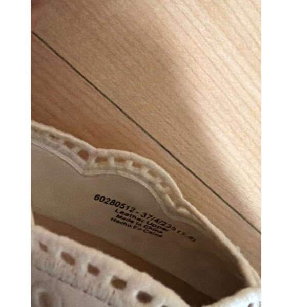 Туфли • Charles & Keith • Белый
