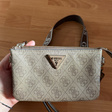 Сумка • GUESS • Коричневый