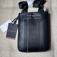 Барсетка • Tommy Hilfiger • Черный