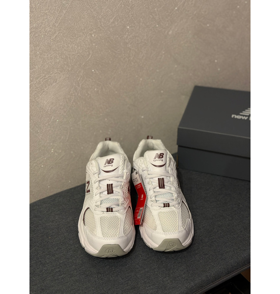 Кроссовки • New Balance • Белый