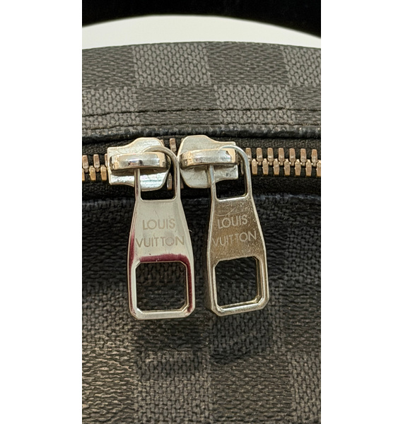 Рюкзак • Louis Vuitton • Серый