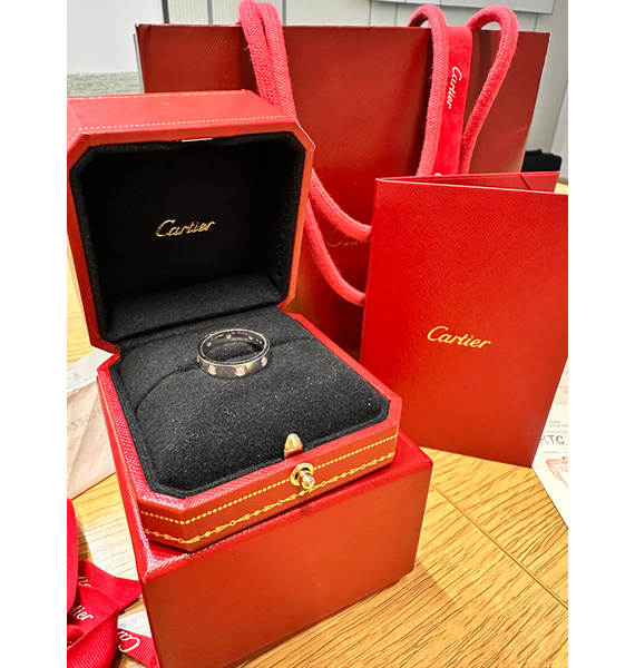 Кольцо • Cartier • Белый