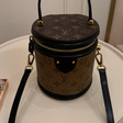Сумка • Louis Vuitton • Горчичный