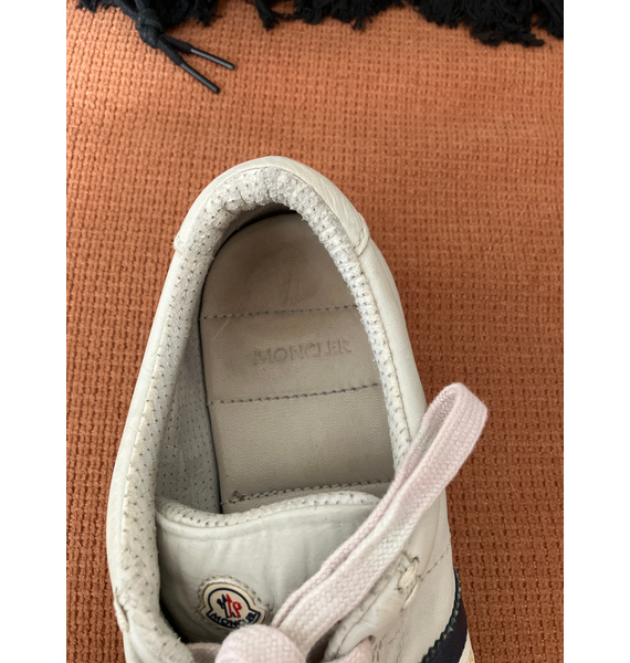 Кроссовки • Moncler • Молочный