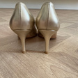 Туфли • Stuart Weitzman • Золотой
