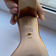 Босоножки • Stuart Weitzman • Золотой