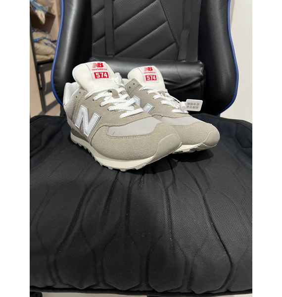Кроссовки • New Balance • Бежевый