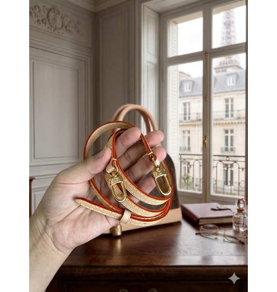 Сумка • Louis Vuitton • Бежевый
