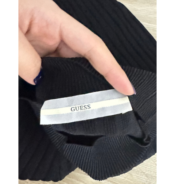 Свитер • GUESS • Черный