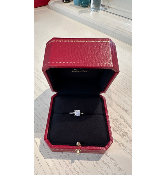 Кольцо • Cartier • Белый