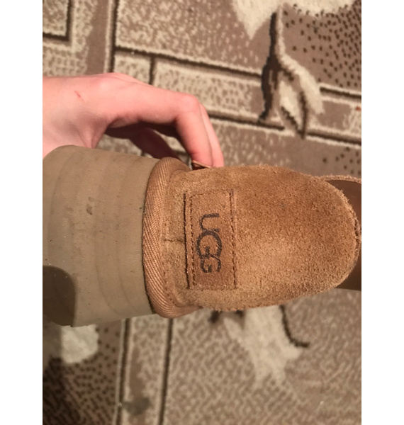 Ботинки • UGG • Бежевый