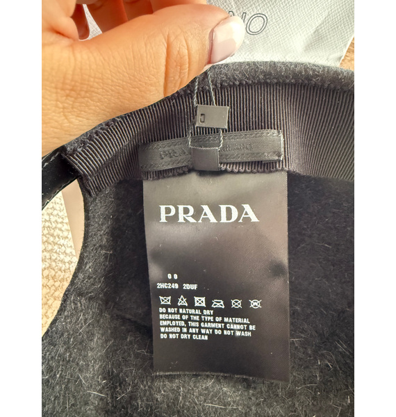 Кепка • Prada • Серый