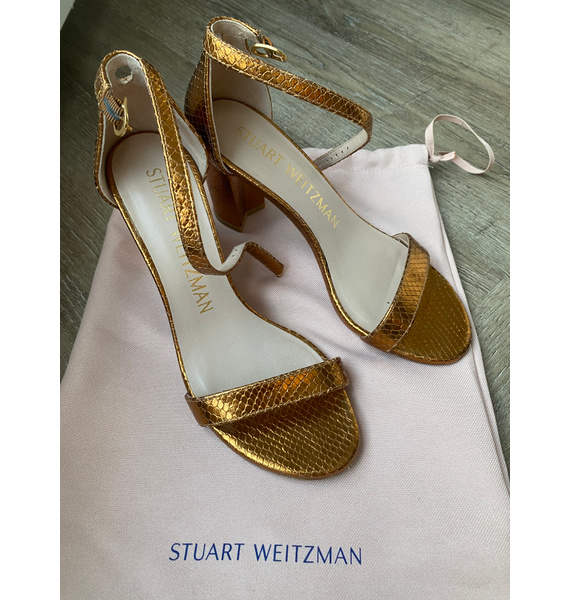 Босоножки • Stuart Weitzman • Золотой