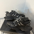 Кроссовки • Balenciaga • Черный