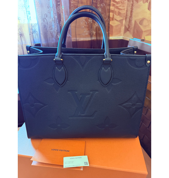 Сумка • Louis Vuitton • Черный