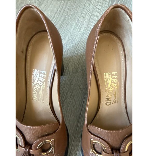 Лоферы • Salvatore Ferragamo • Коричневый